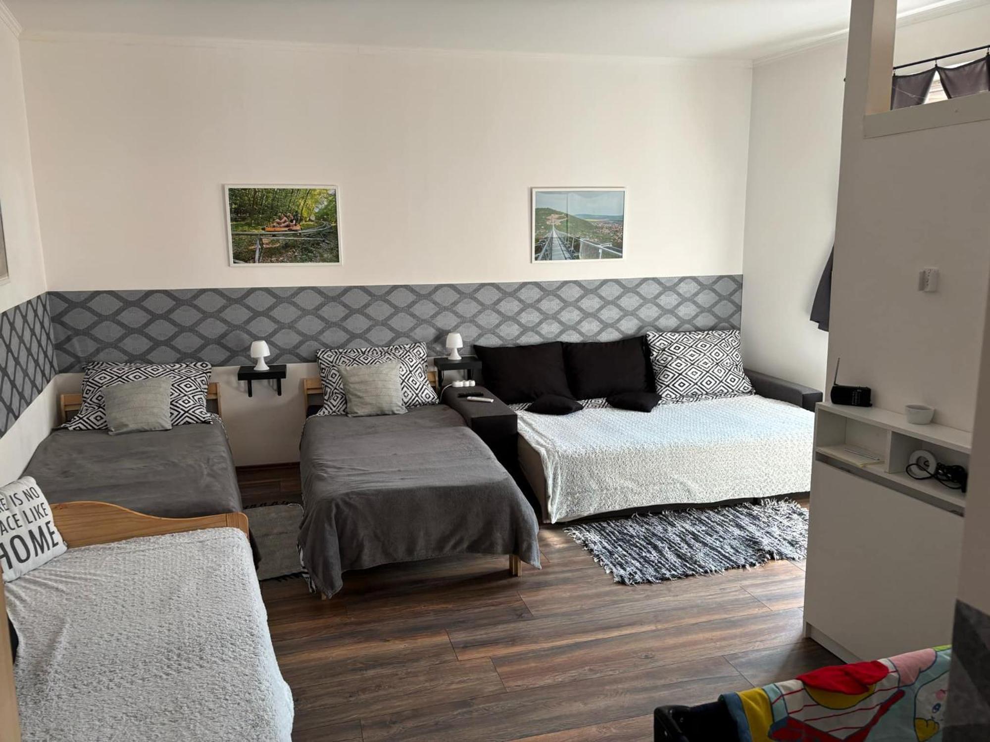 Mazli Vendeghaz Hotell Sátoraljaújhely Exteriör bild